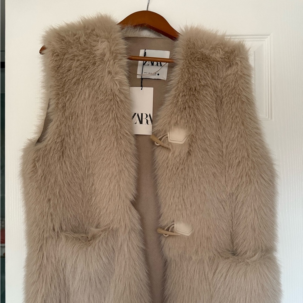 Zara Faux Fur Vest in Beige